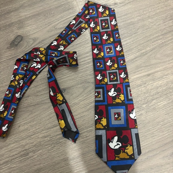 Vintage 90s Disney Mickey Unlimited Men's Mickey Mouse Tie - Picture 1 of 5